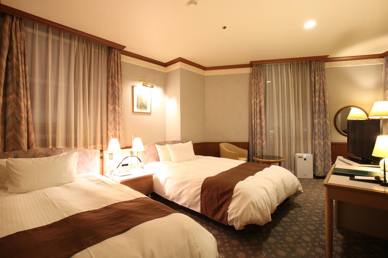 Hotel Sunlife Garden Hiratsuka Esterno foto