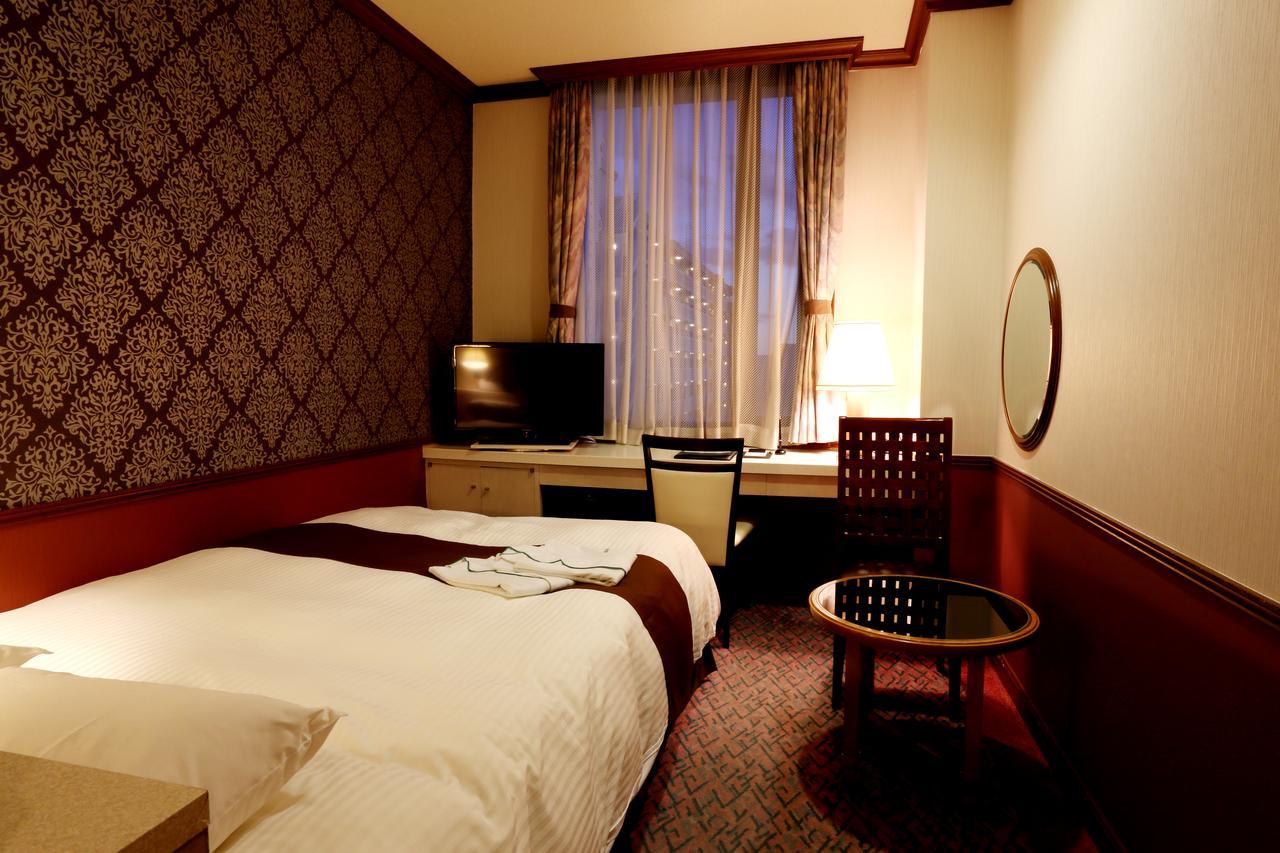 Hotel Sunlife Garden Hiratsuka Esterno foto